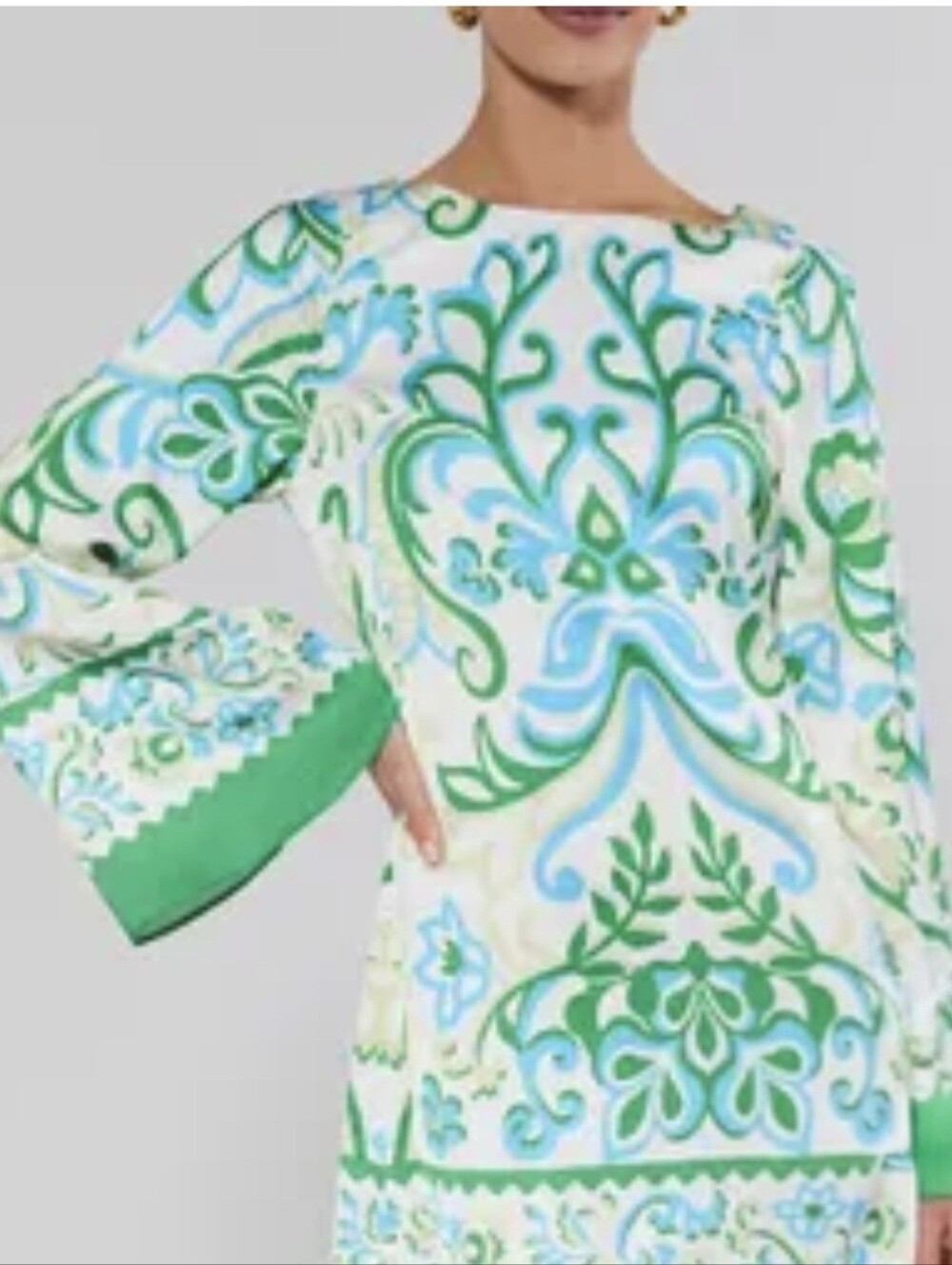Avara printed shift dress is defined by its bright colorway, Size Xs